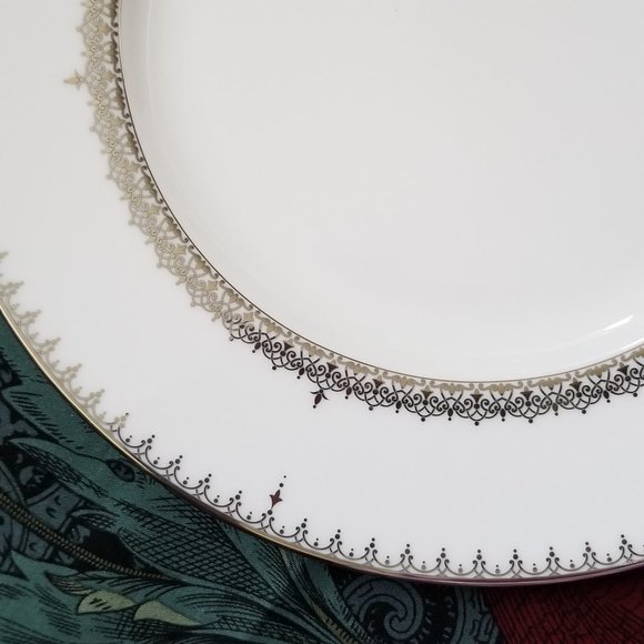 Lenox 2 Lace Couture Accent Luncheon Plates - Picture 4 of 7
